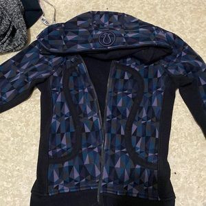 Black multicoloured lululemon zip-up hoodie perfect condition